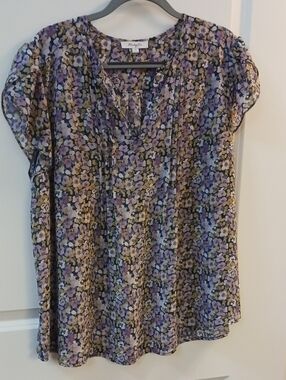 Monday Fun Purple Floral V-Neck Flutter Sleeve Top